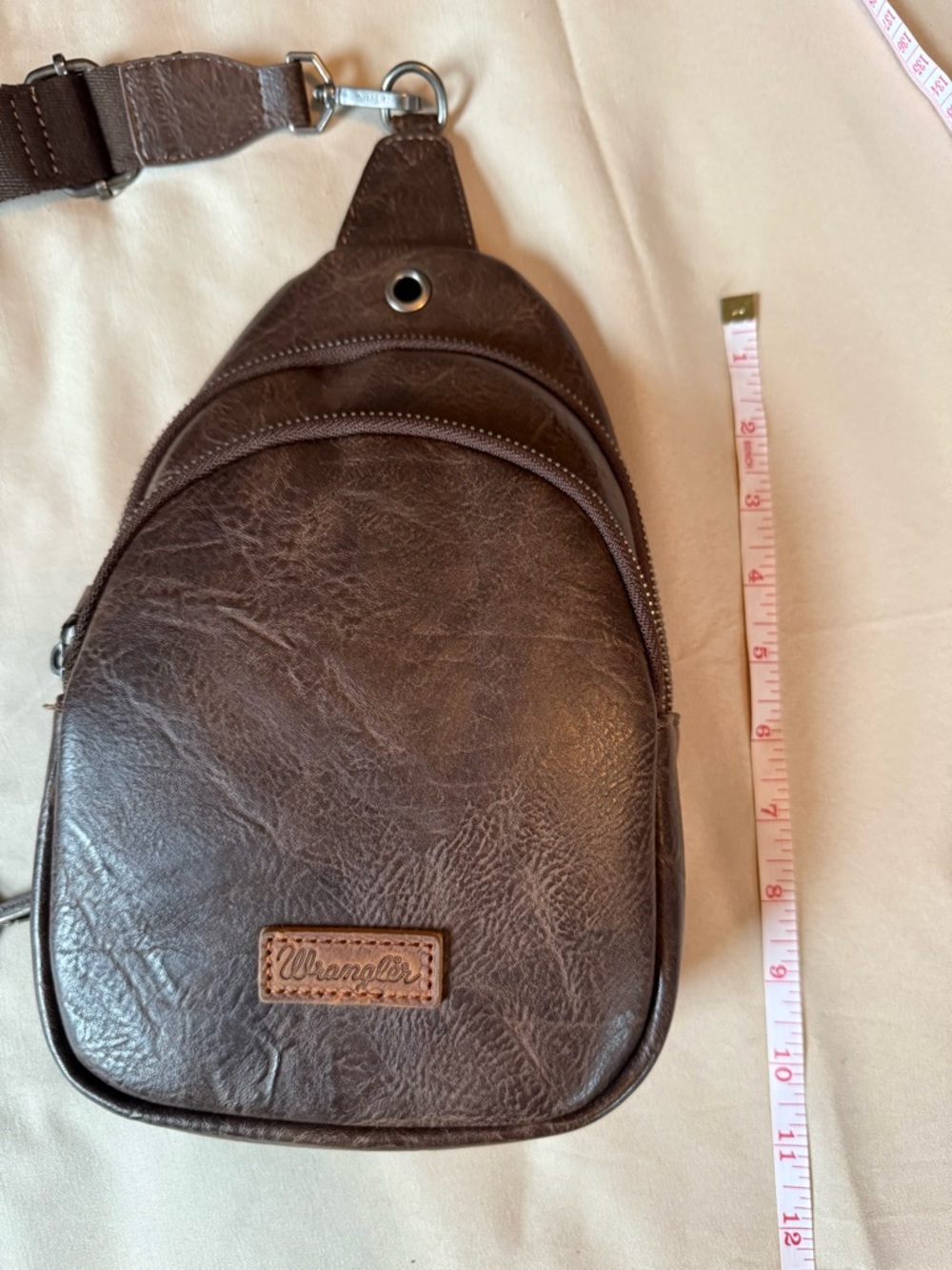 Wrangler Dark Brown Leather crossbody - Picture 4 of 8